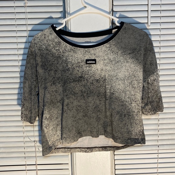 Adidas loose fit crop top - Picture 1 of 3